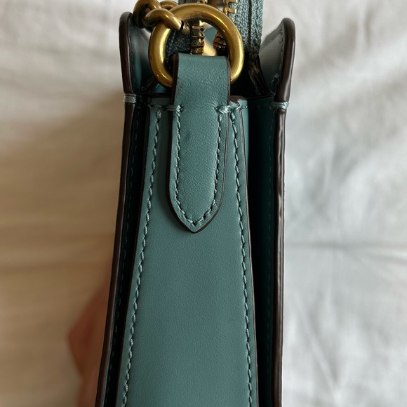 Small Leather Coach handbag shoulder bag - Picture 10 of 11